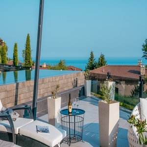 Infinity Pool