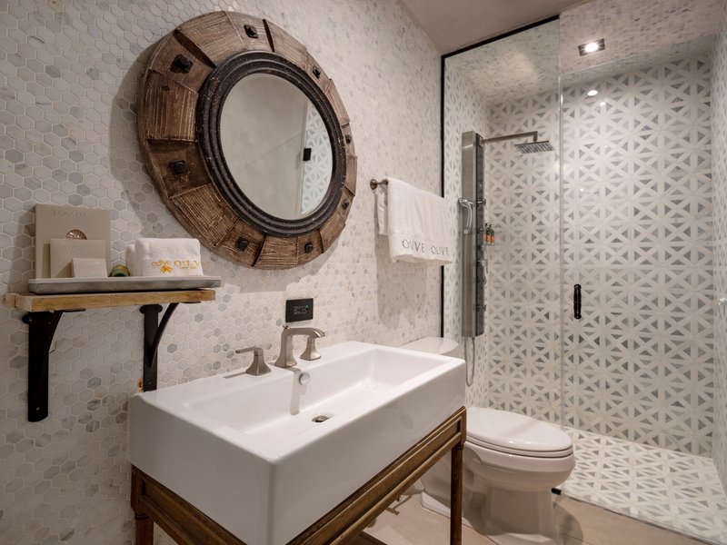 La Petite Suite - Bathroom