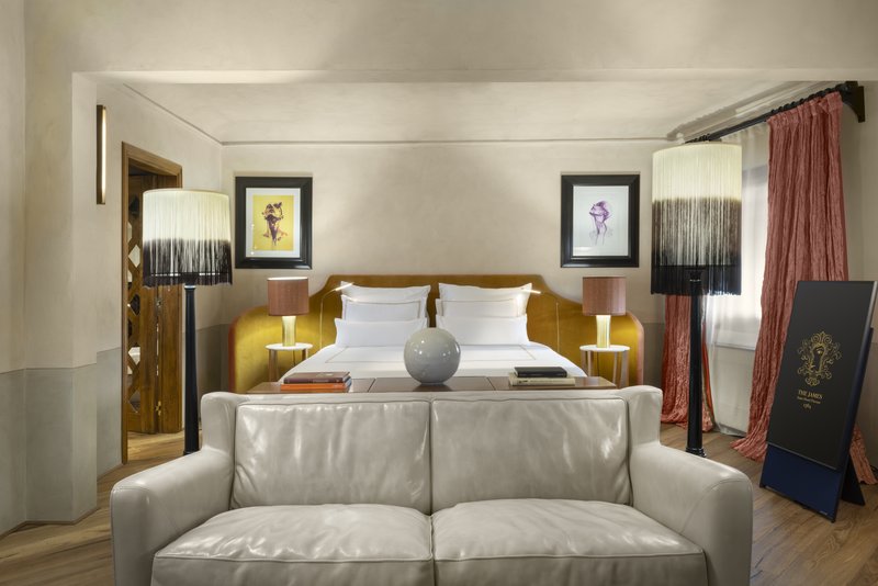 Suite - Bedroom