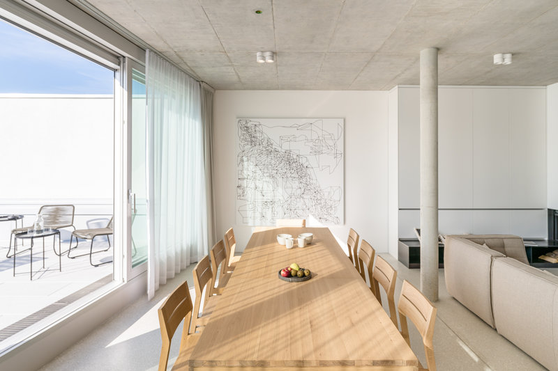 Penthouse - Dining Table