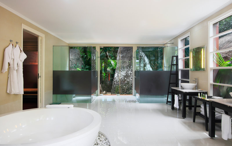 Two Bedroom Labriz Retreat - Bathroom