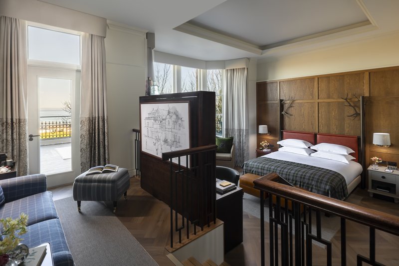 Junior Suite Garden View - Bedroom & Living Area