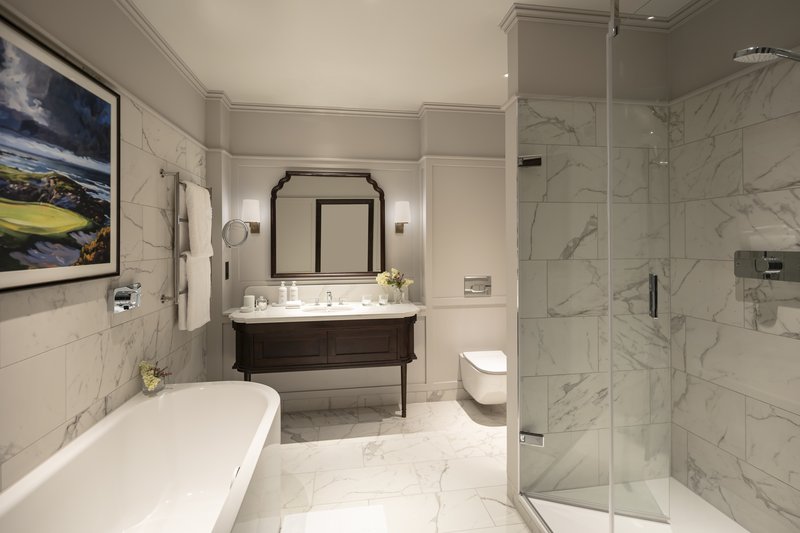 Junior Suite Garden View - Bathroom