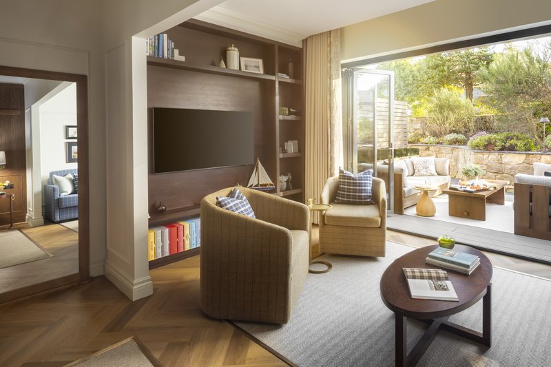 Junior Suite Garden View - Living Area & Outdoor Lounge