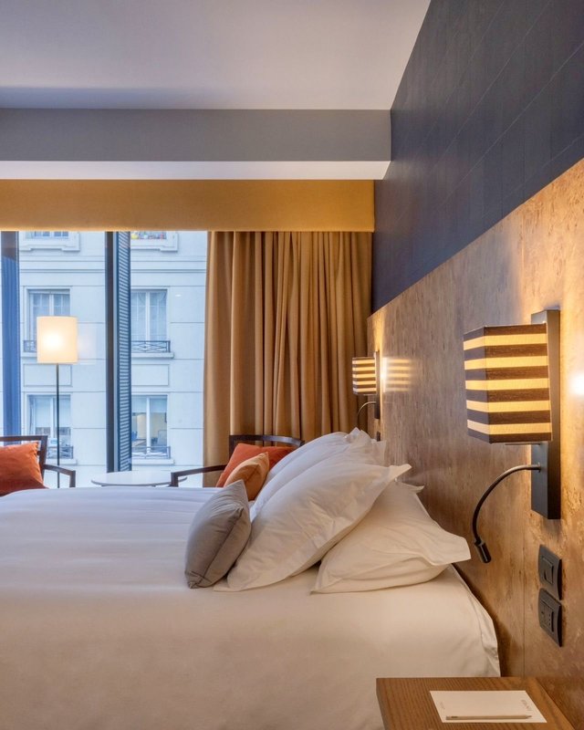 Deluxe Corner Room - Detail