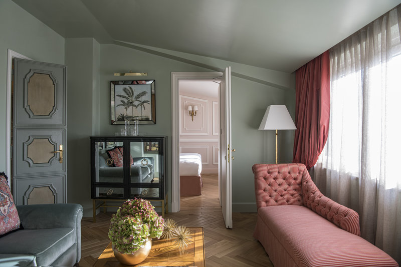 Eternal Iconic Suite Connecting Deluxe - Living Area