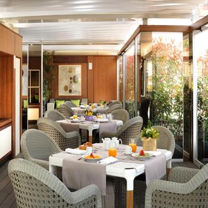 Snack Bar Terrace