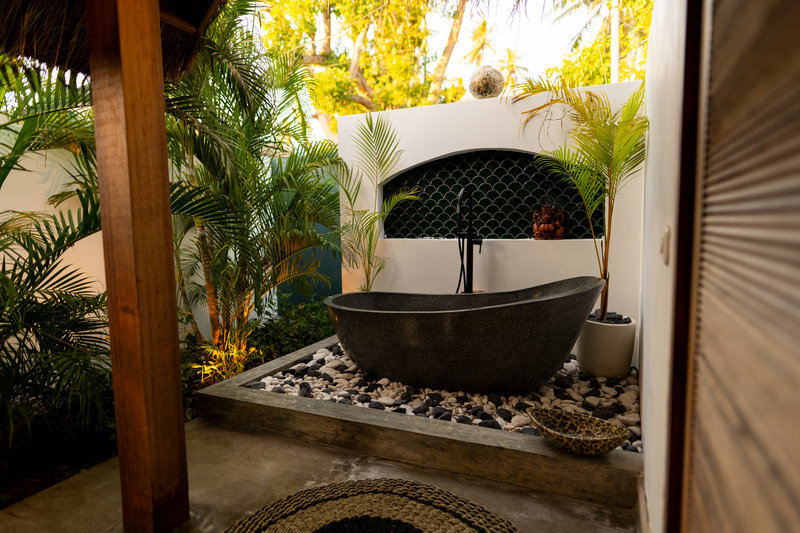 The Wave Bathtub