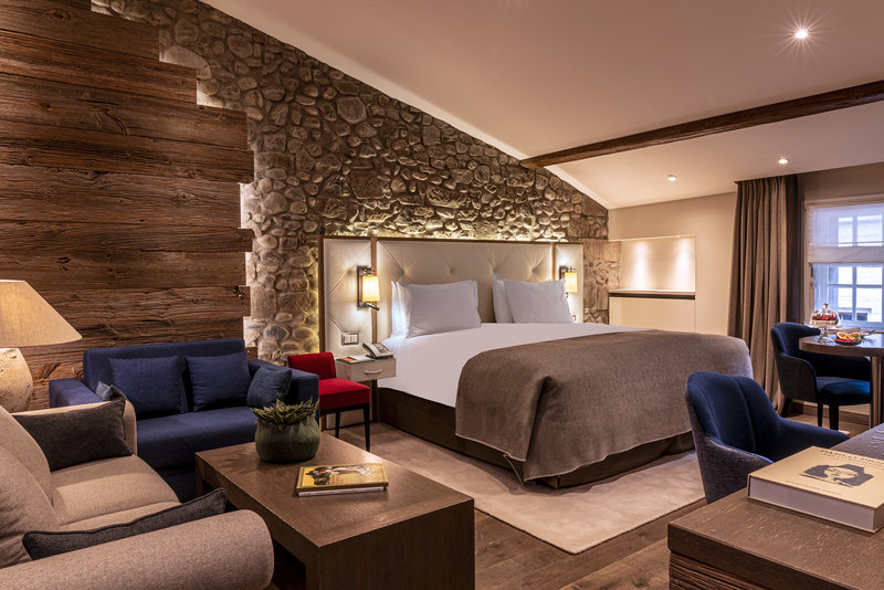 Junior Suite - Bedroom & Living Area