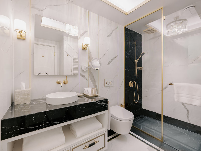Prestige Suite - Bathroom