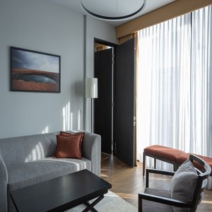Deluxe Suite Salon