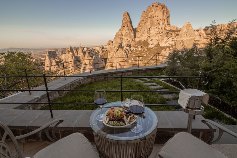 Natural Cave King Suite With Pool - Terrace