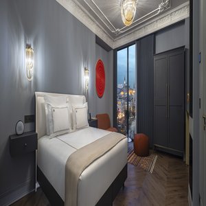 Fleur De Lys Room - Bedroom