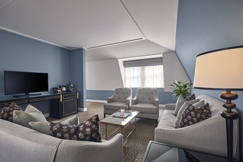 Bath Spa Suite Living