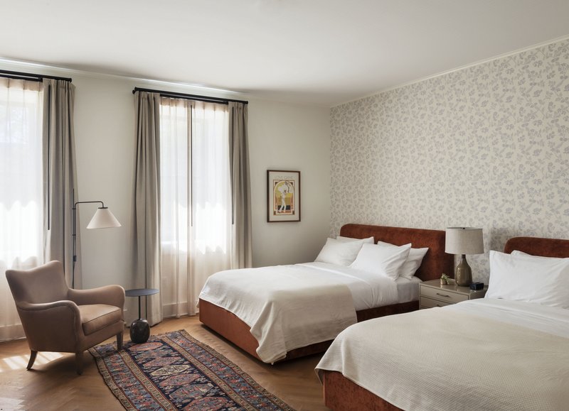 Double Queen - Bedroom
