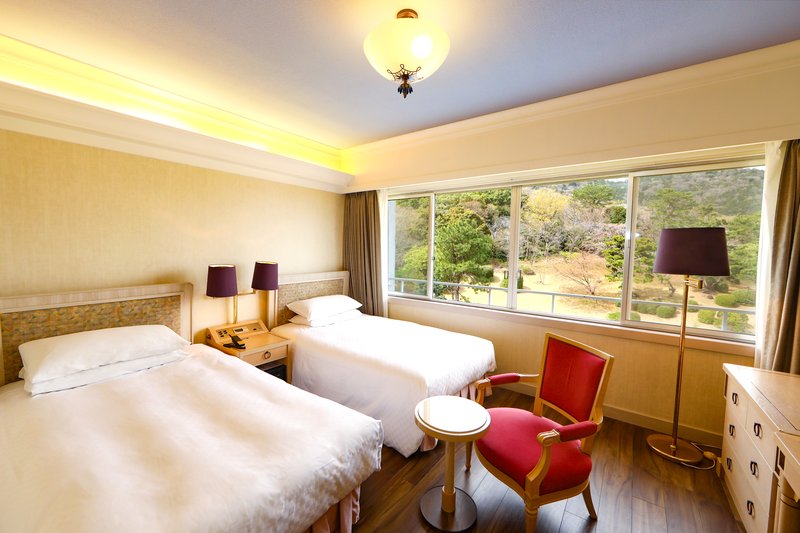 Garden View Twin (Smoking) - Bedroom