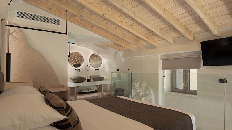 Split Level Suite with Hot Tub