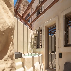 Split Level Suite with Hot Tub - Exterior
