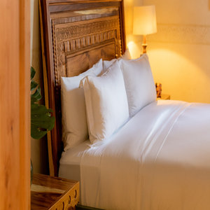 Coatl Suite Bed