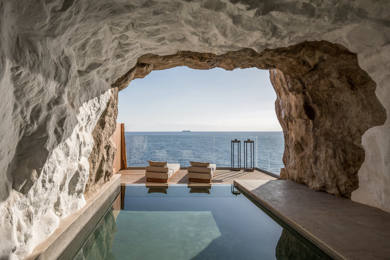 Cave Suite Sea View Private Pool