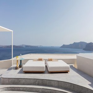 Two Bedroom Pool Villa with Caldera Sea View - Terrace