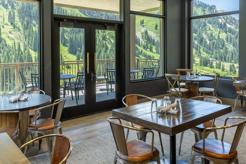 Gulch Seating Summer