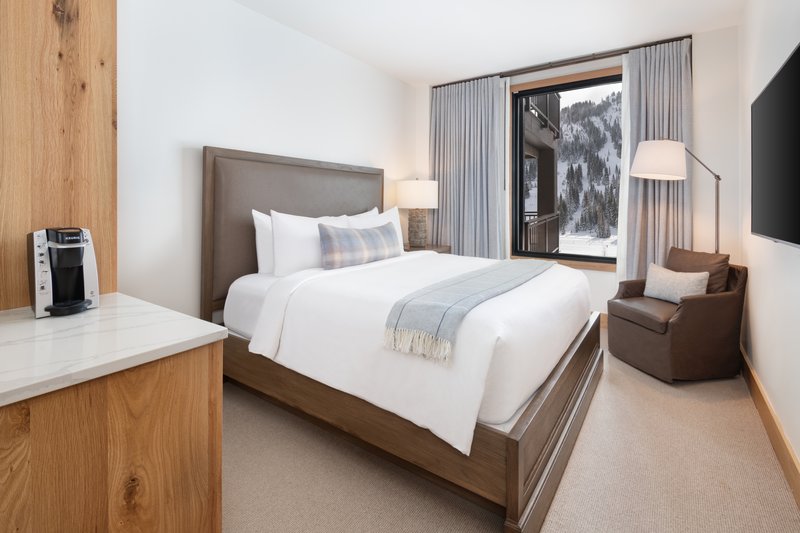 Room Slope Side King