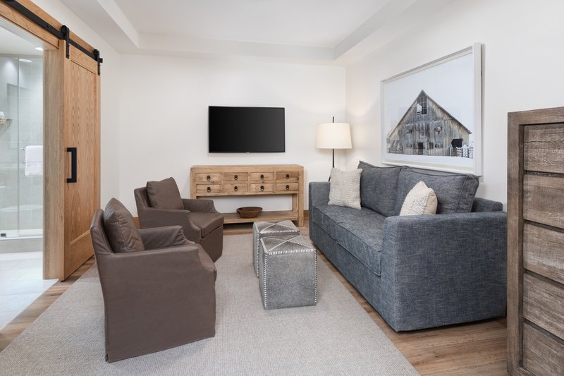 Snowpine Suite Living Area