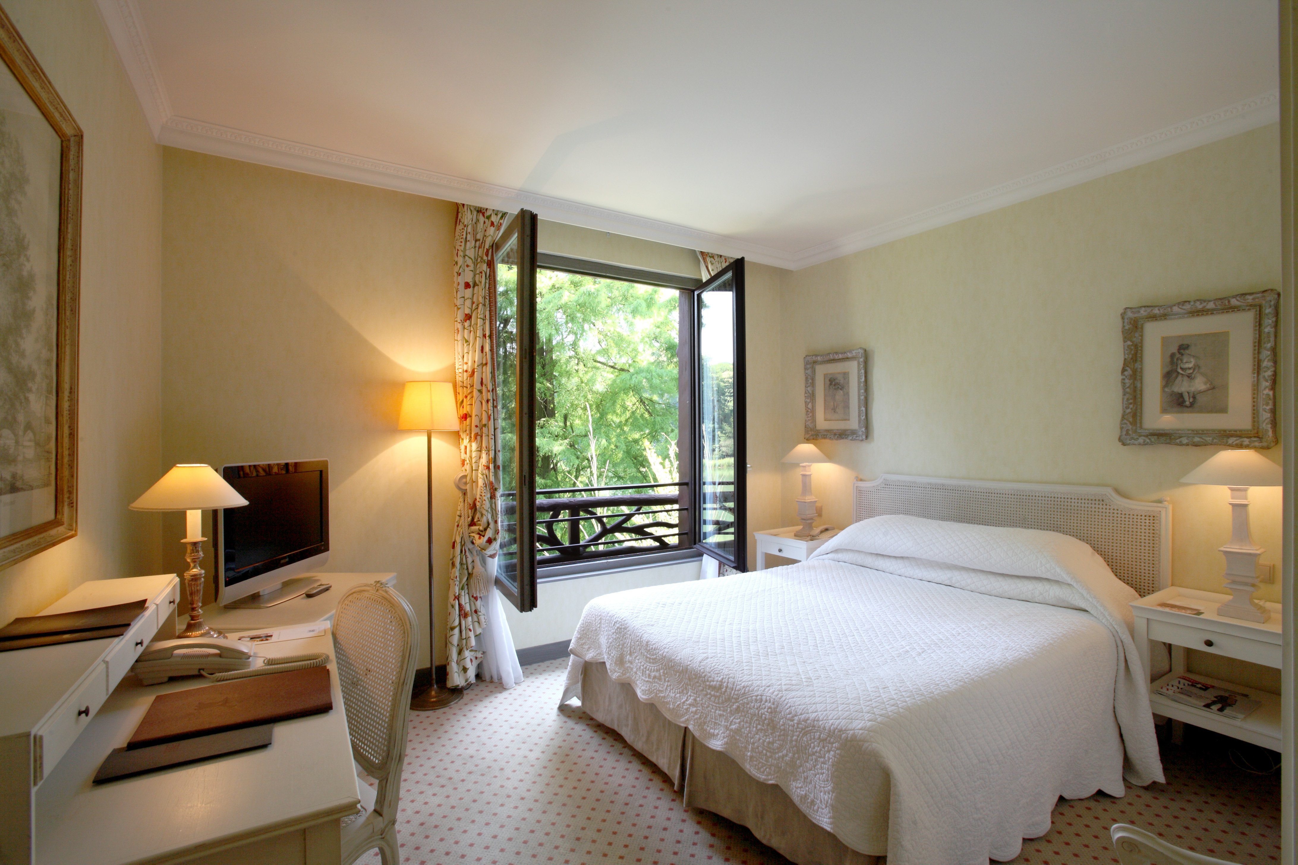 Prestige Room