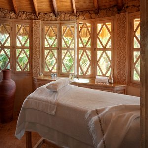 Outdoor massage cabin