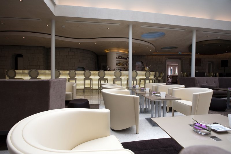 The Lounge Bar