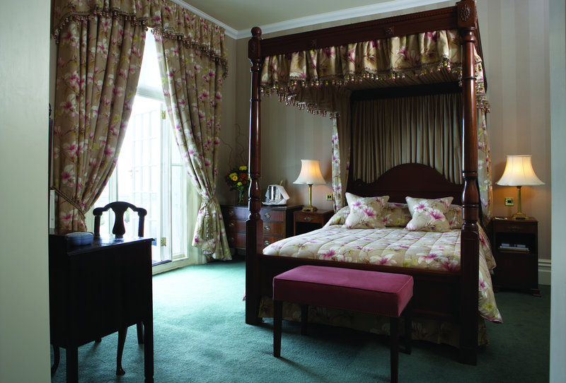 Suite with Four Poster Bed