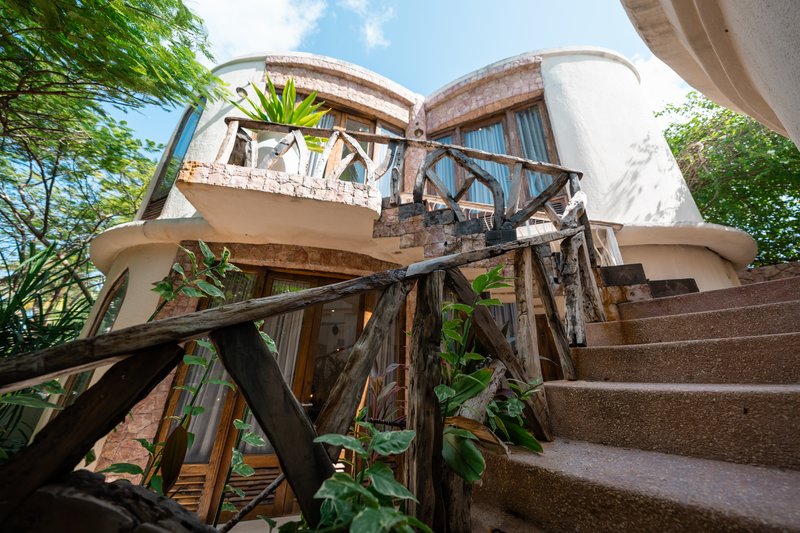 Villa Mlima - Outdoor Staircase