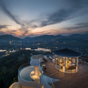 Panoramic Hot Spring Family Suite - Balcony