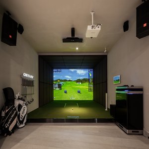 Indoor Golf