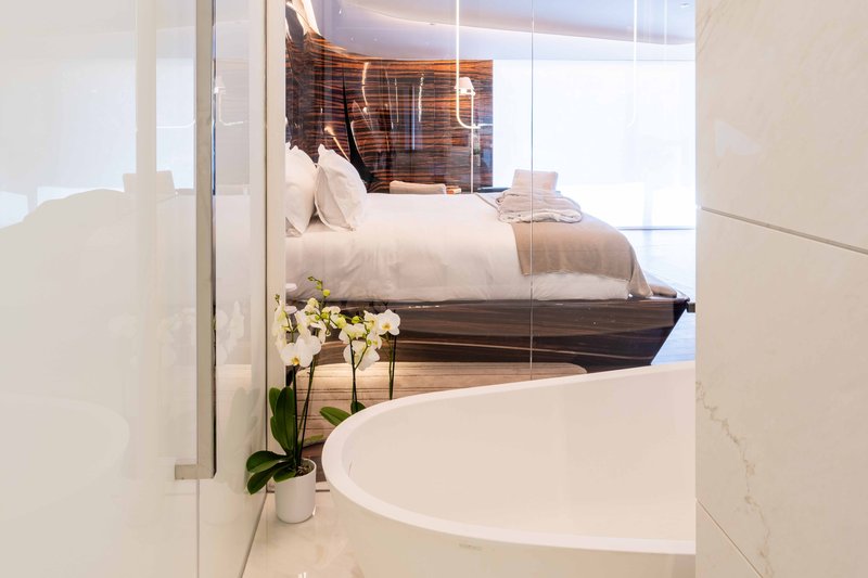 Premier Room - Bathroom