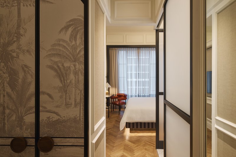 QT Corner Suite