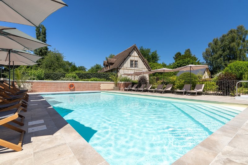 Outdoor Swimming Pool