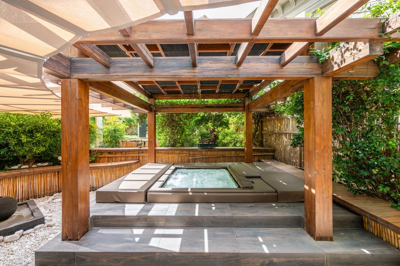 Zen Garden Suite