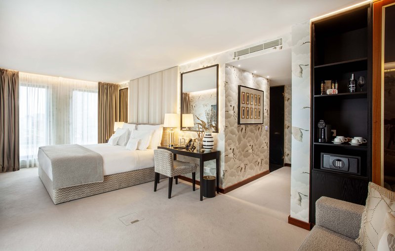 Deluxe Junior Suite