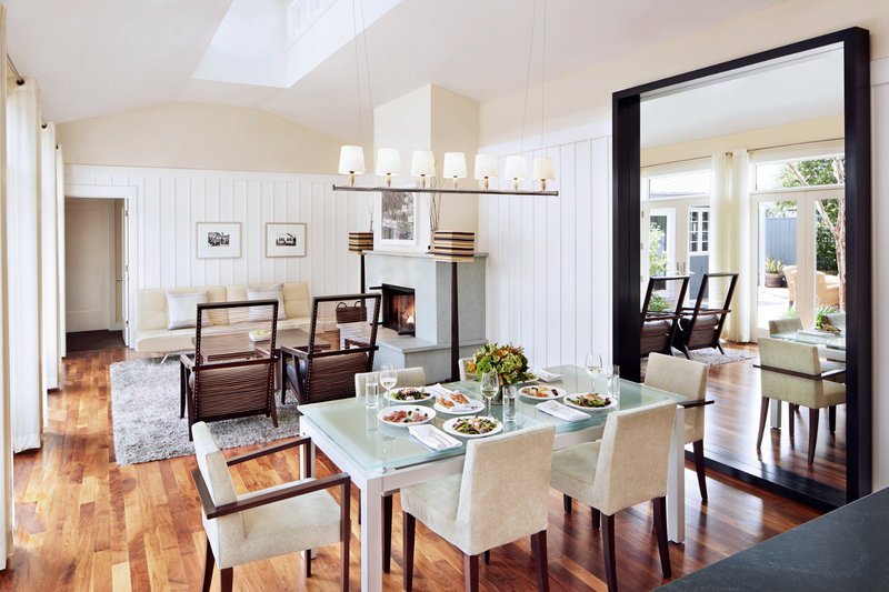 Courtyard Home - Dining Room