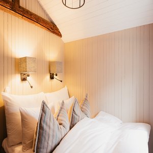 Village Cabin Suite - Bedroom