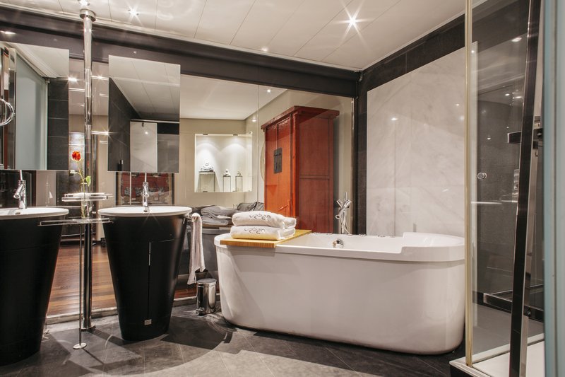 Suite - Bathroom