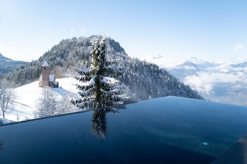 Infinity Pool Winter View