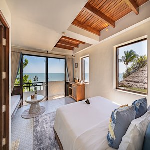 Beach Front Rooftop Suite Bedroom