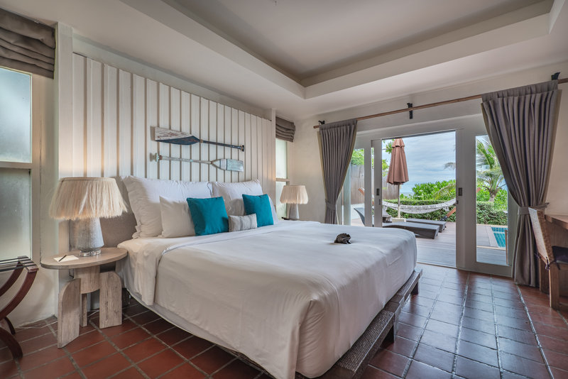 Beachfront Pool Access Suite Bedroom