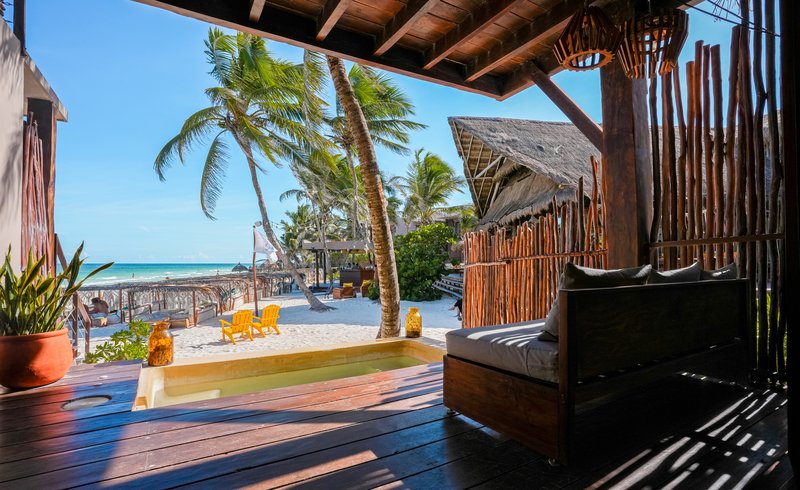 Beach Front Ground Floor Suite with Plunge Pool