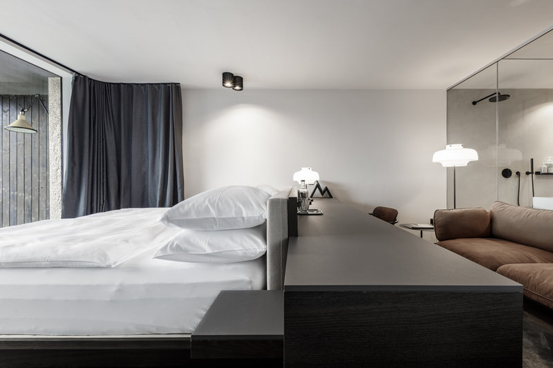 Urban with Jacuzzi - Bedroom