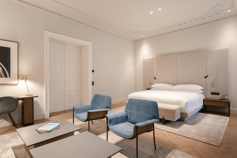 Heritage Deluxe Suite Room DSC