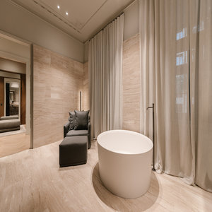 Heritage Deluxe Suite Room DSC
